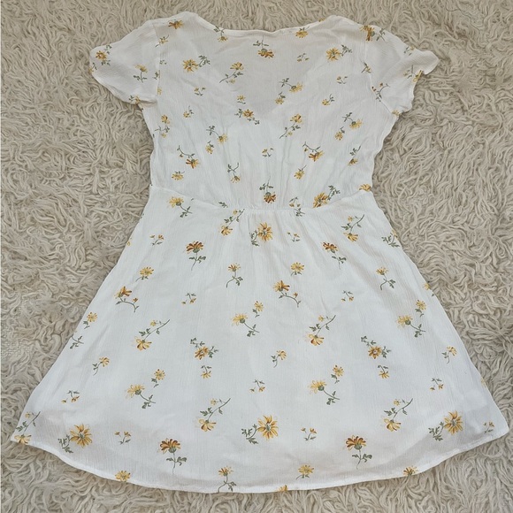 Pacsun | Lottie Moss | White Floral Sundress - Picture 3 of 5